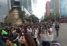 El “Pañuelazo Verde” recorrió las calles de México