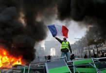 Arde Francia