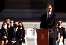 El Gobierno se une a la corrupta monarquía para homenajear a las víctimas de la COVID