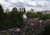 París: cien mil en la calle contra el racismo y la violencia policial