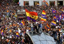 Abajo la Monarquía. Luchemos en las calles para imponer un Referéndum y la celebración de una Asamblea Constituyente que refunde el país.
