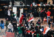 Tercer jornada de protestas masivas y huelgas en distintas ciudades de Indonesia