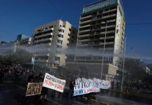 Chile: Protestas de miles exigen la renuncia de Piñera