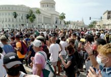 Estalla el descontento popular en Cuba